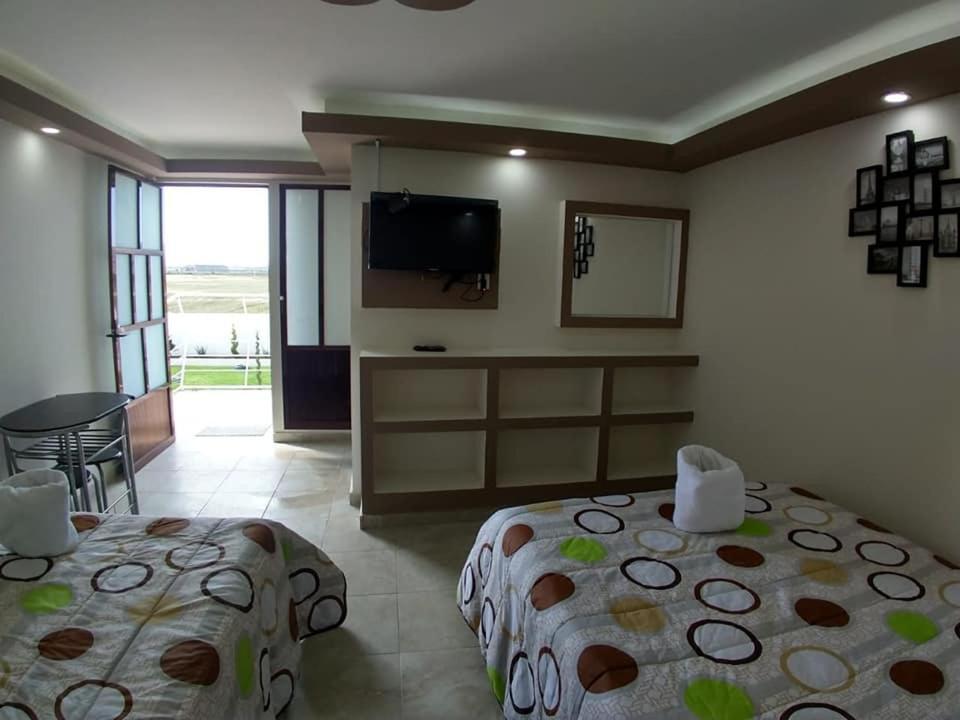 Hotel Caudillos Inn Emiliano Zapata  Экстерьер фото
